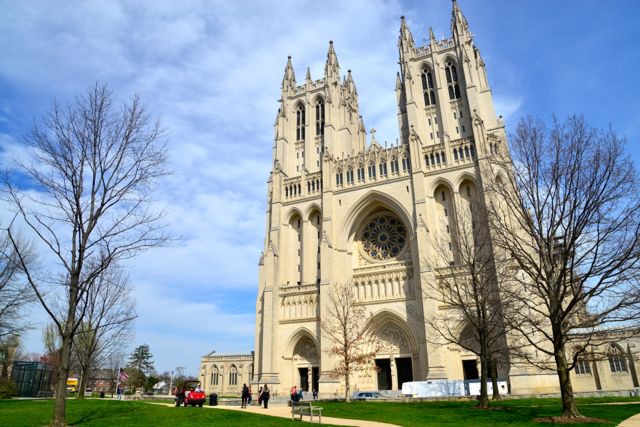 A Catedral de São Pedro e São Paulo em Washington DC