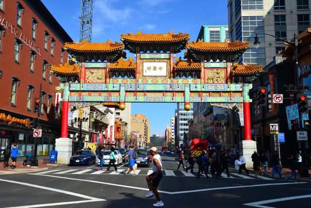 O pórtico do bairro de Chinatown