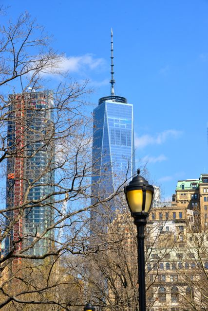 Prédios históricos e modernos dividem o espaço no Financial District.