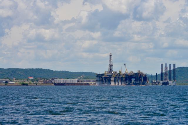 As obras paralizadas do Estaleiro.