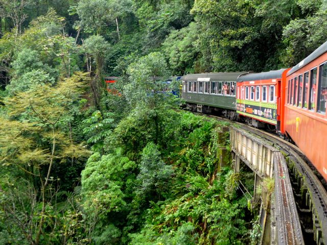Estrada de Ferro Curitiba-Paranaguá