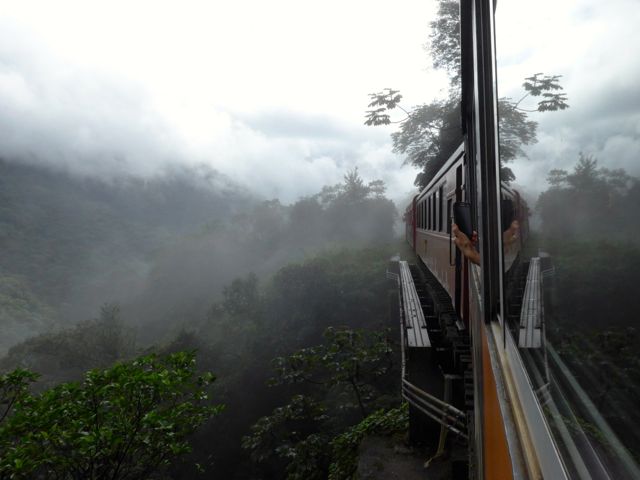 Detalhe da Serra do Mar na Ferrovia Curitiba-Paranaguá