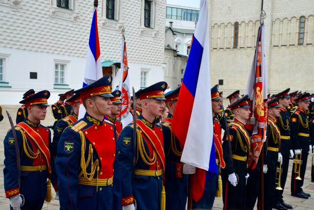 Desfile militar no interior do Kremlin