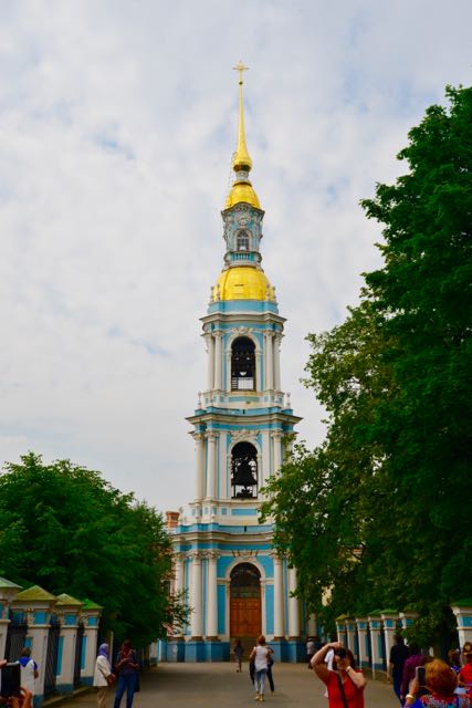 O Campanário ao lado da Catedral de São Nicolau