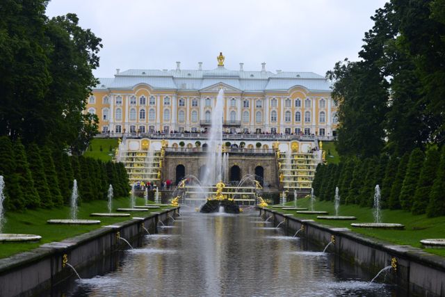 O Palácio de verão de Pedro, o Grande.