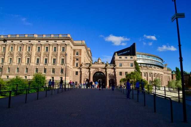 A entrada da Rua da Rainha.