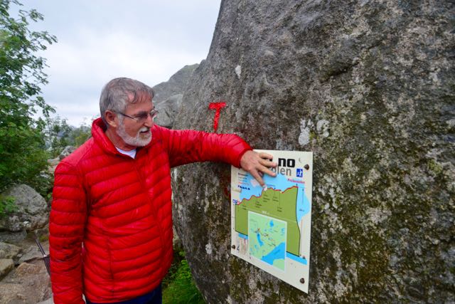 A trilha é muito bem sinalizada.