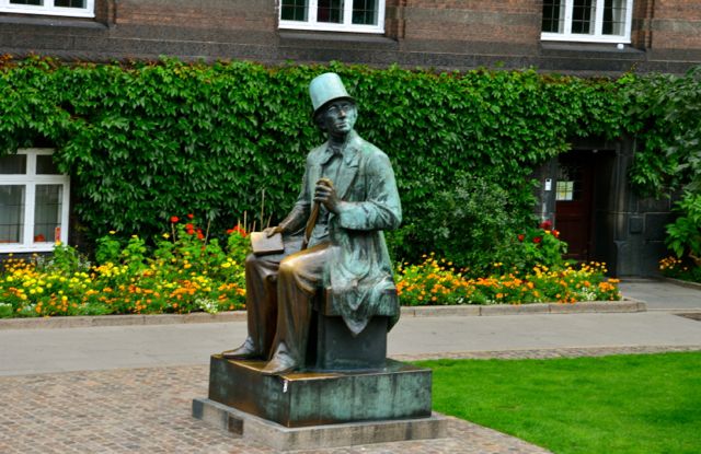 Estátua de Hans Christien Andersen
