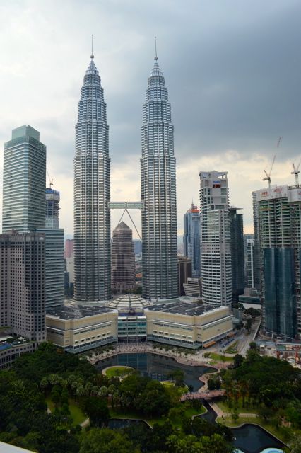 O conjunto arquitetônico nos entornos das Petronas Towers