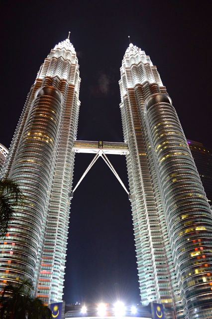 As Petronas Towers à noite