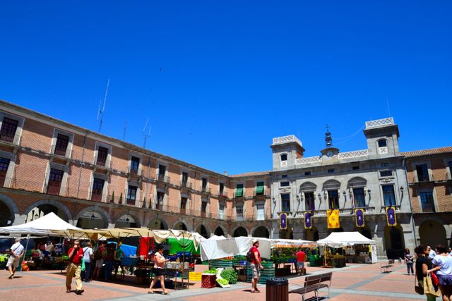 O interior da cidade antiga de Ávila.