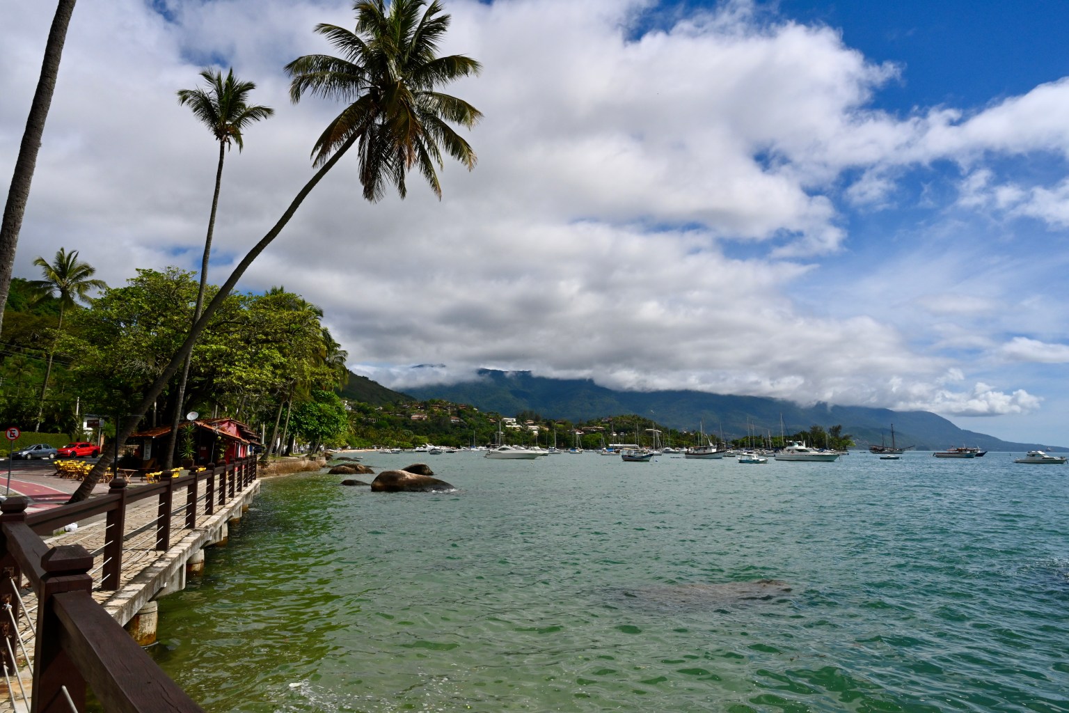 Ilhabela, a ilha dos mosquitos - Um Pouquinho de Cada Lugar