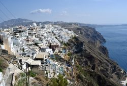 Um tour completo por Santorini