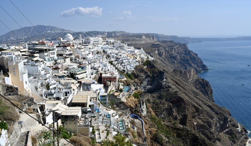 Um tour completo por Santorini