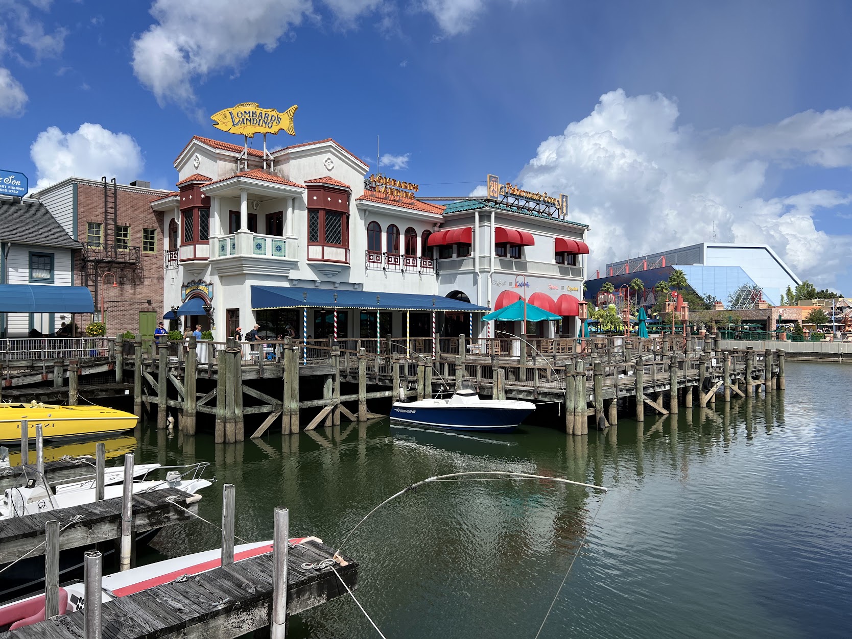 Montanhas-russas e simuladores da Universal