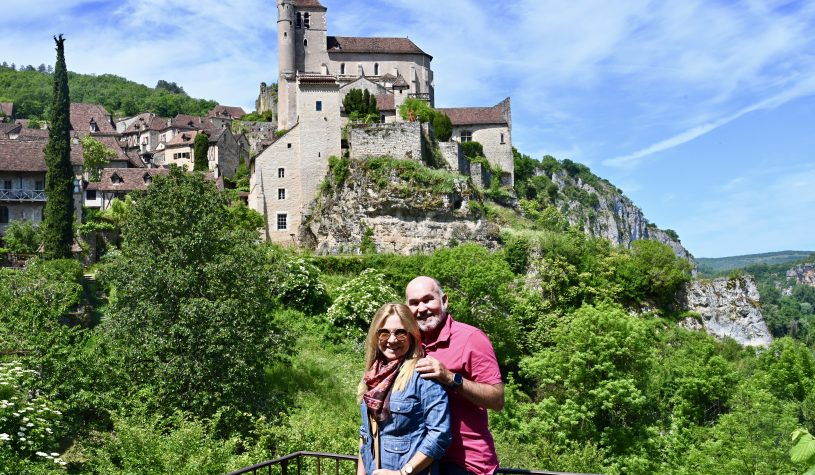 Saint-Cirq-Lapopie: a vila medieval mais encantadora da França, à beira do rio Lot