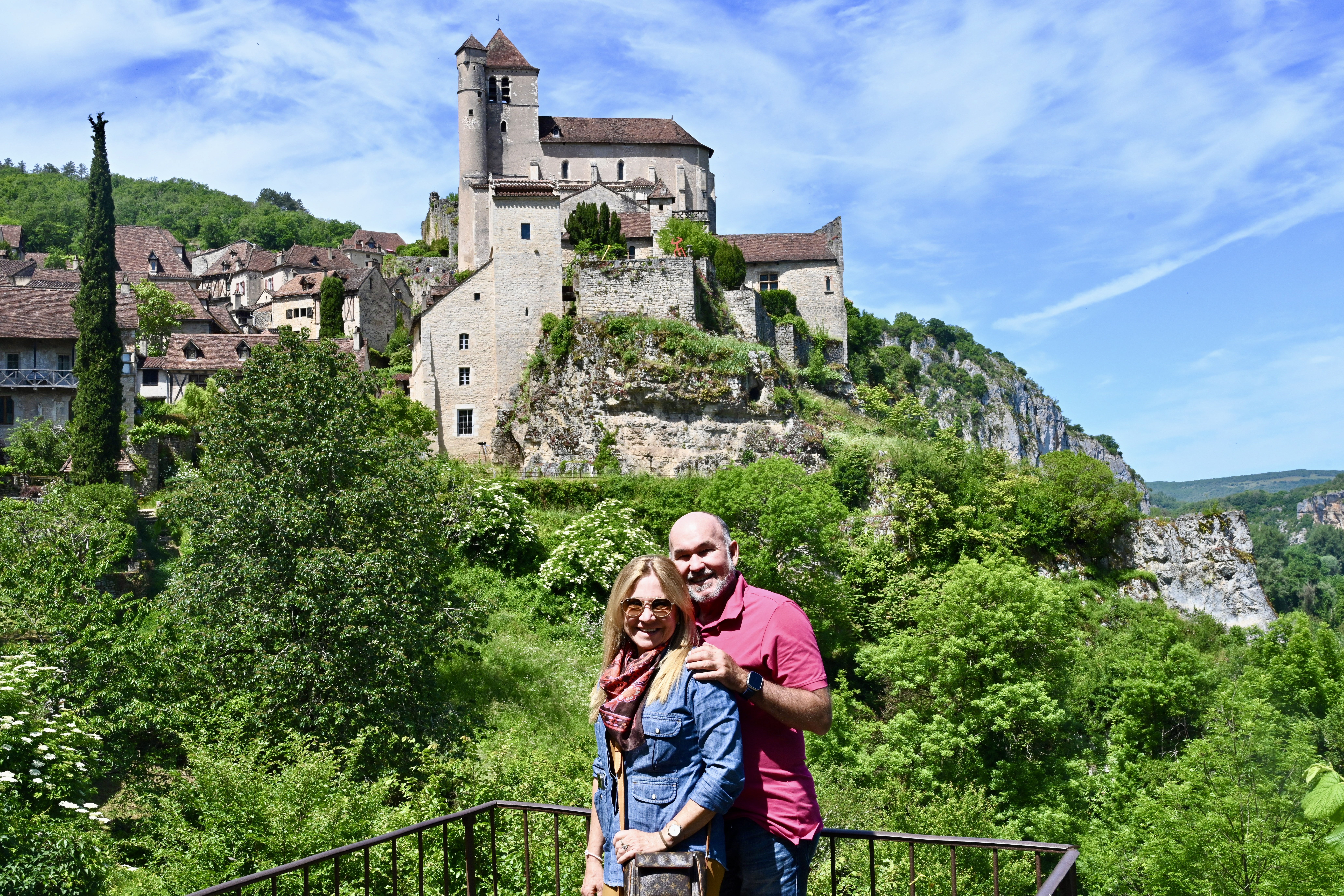 Saint-Cirq-Lapopie: a vila medieval mais encantadora da França, à beira do rio Lot
