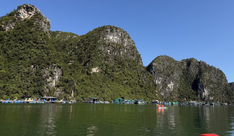 Baía de Ha Long, um espetáculo esculpido pelo tempo