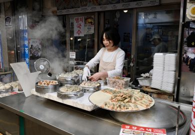Mercados e comidas de rua em Seul