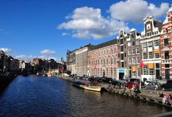 Réveillon em Amsterdam: virada de ano entre canais, moinhos e a liberdade holandesa
